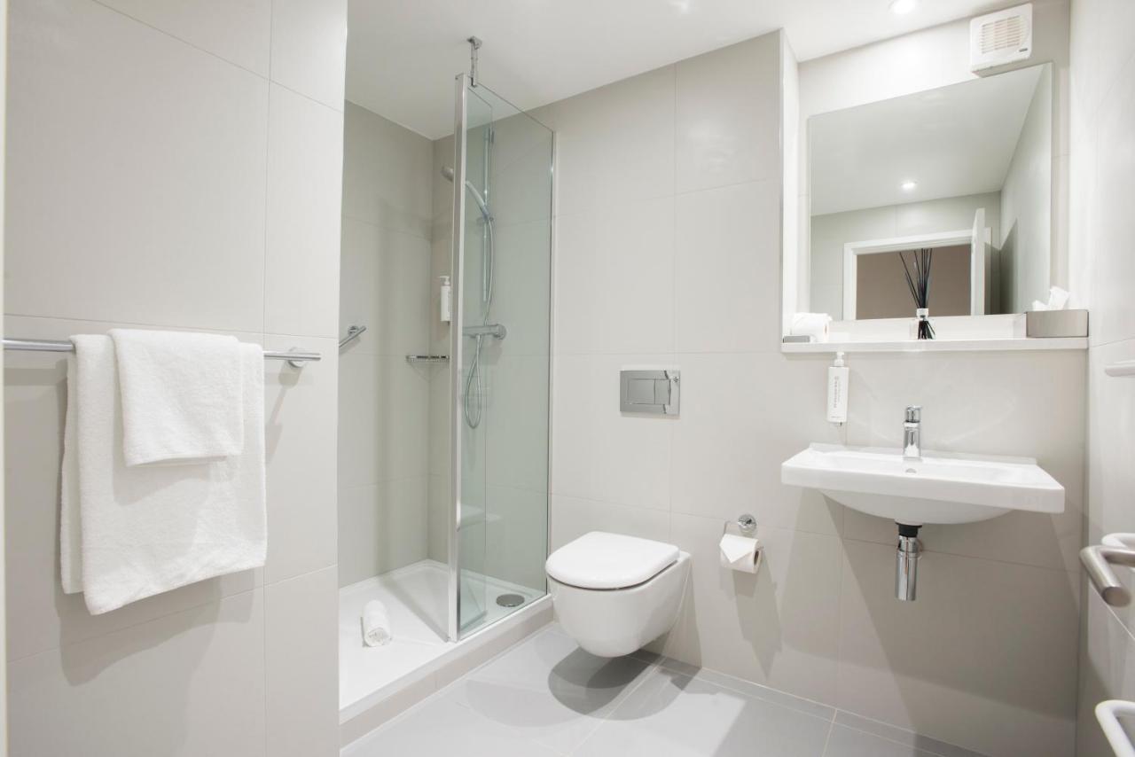 Premier Suites เรดดิ้ง ภายนอก รูปภาพ